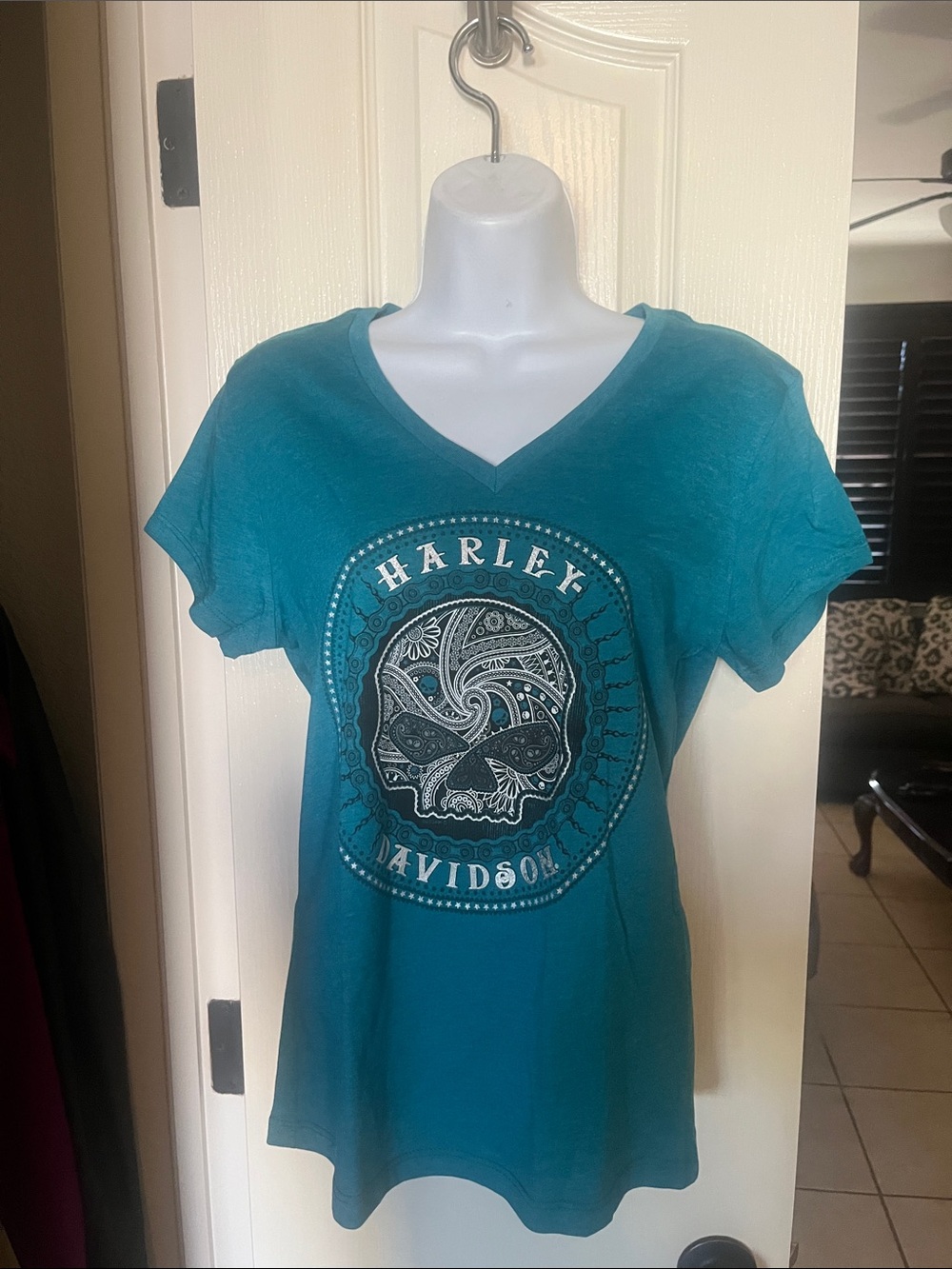 NWT- Harley-Davidson Teal and Black V-Neck Skull Graphic Tee